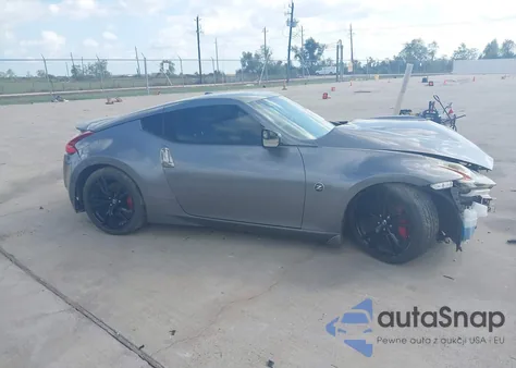 2019 Nissan 370Z Sport Touring z USA, uszkodzony, nr VIN JN1AZ4EH0KM420341